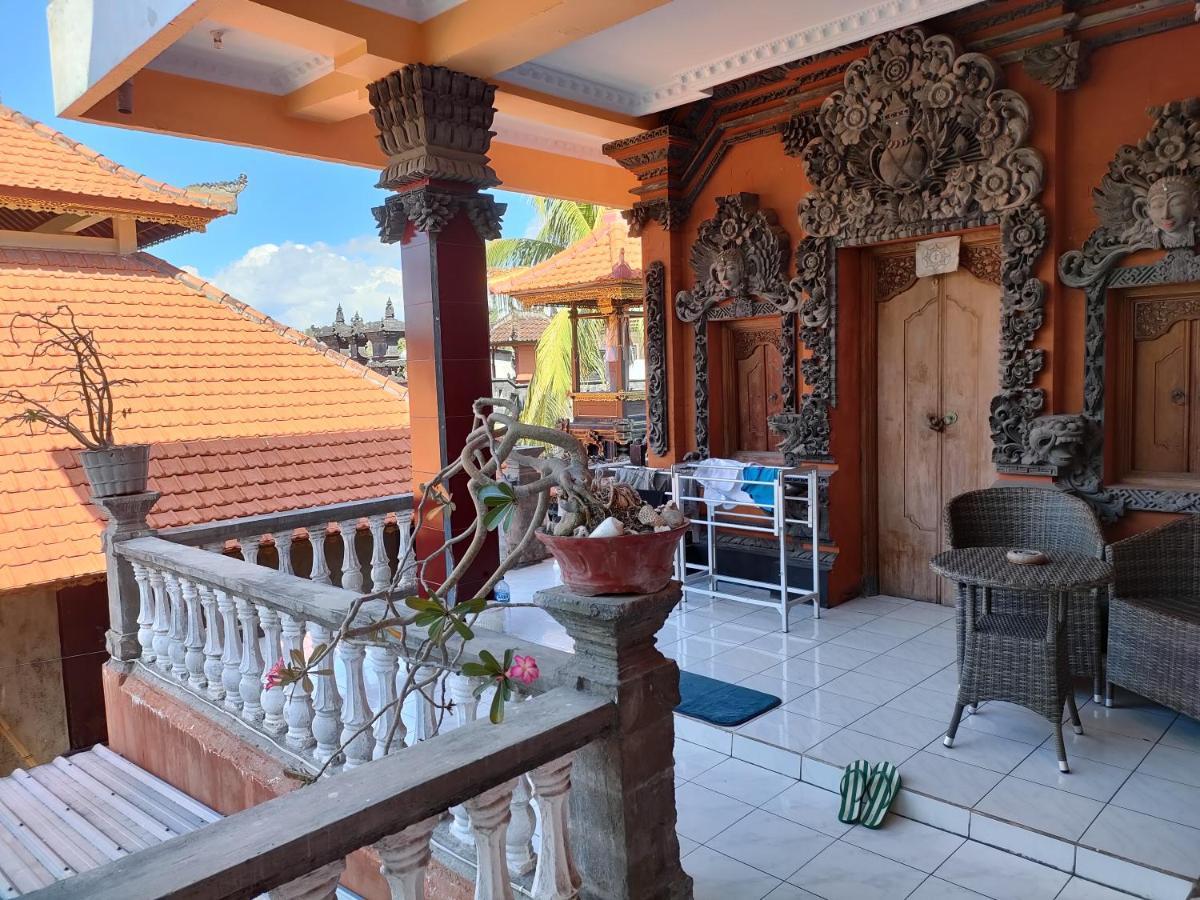 Dharma Homestay Падангбай Екстериор снимка
