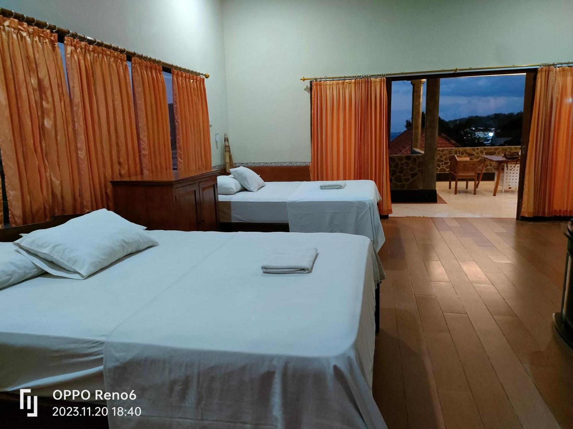Dharma Homestay Падангбай Екстериор снимка