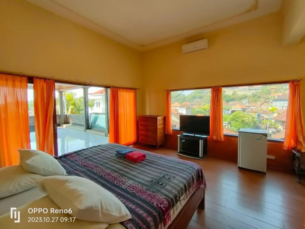 Dharma Homestay Падангбай Екстериор снимка