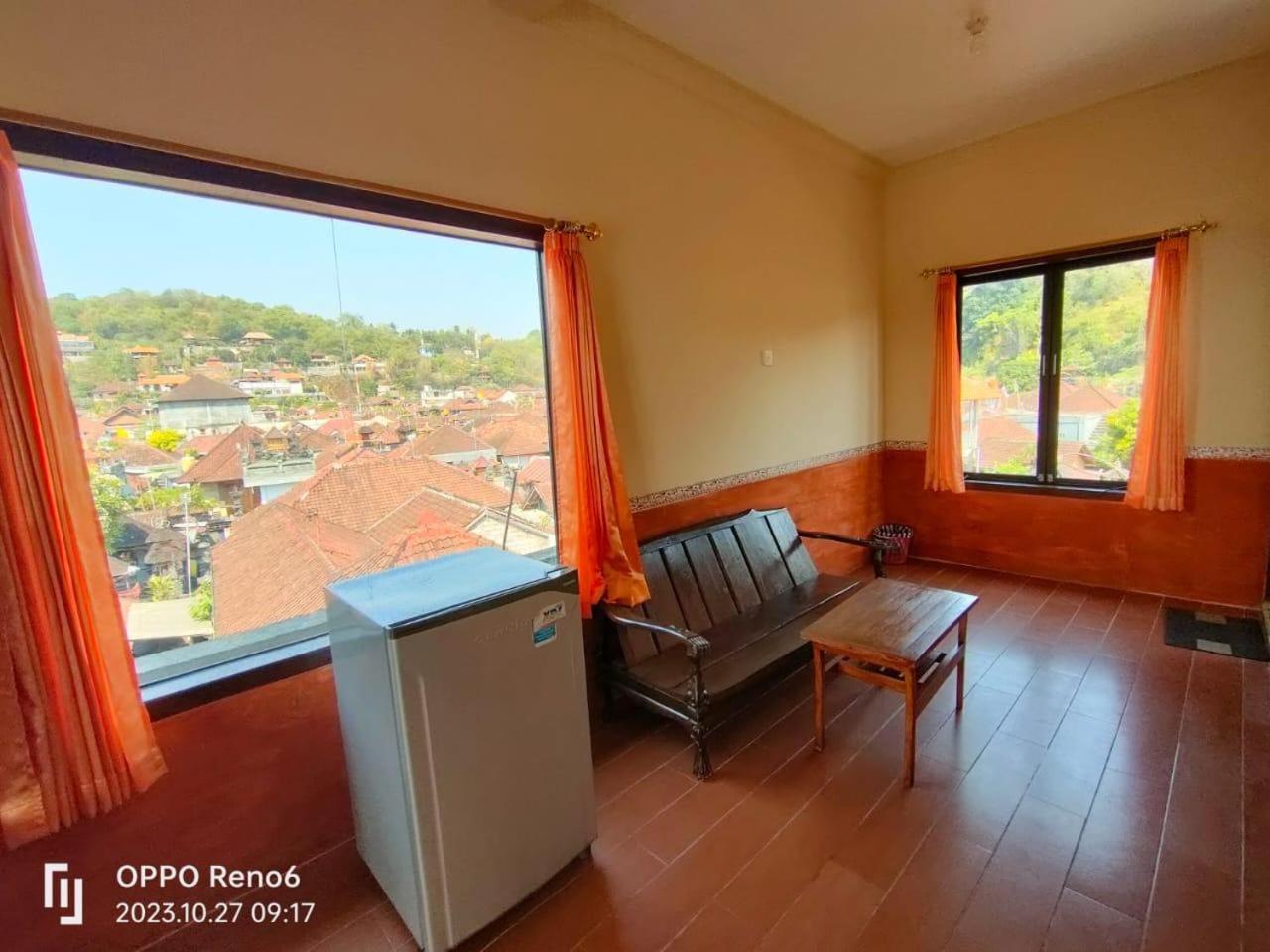 Dharma Homestay Падангбай Екстериор снимка