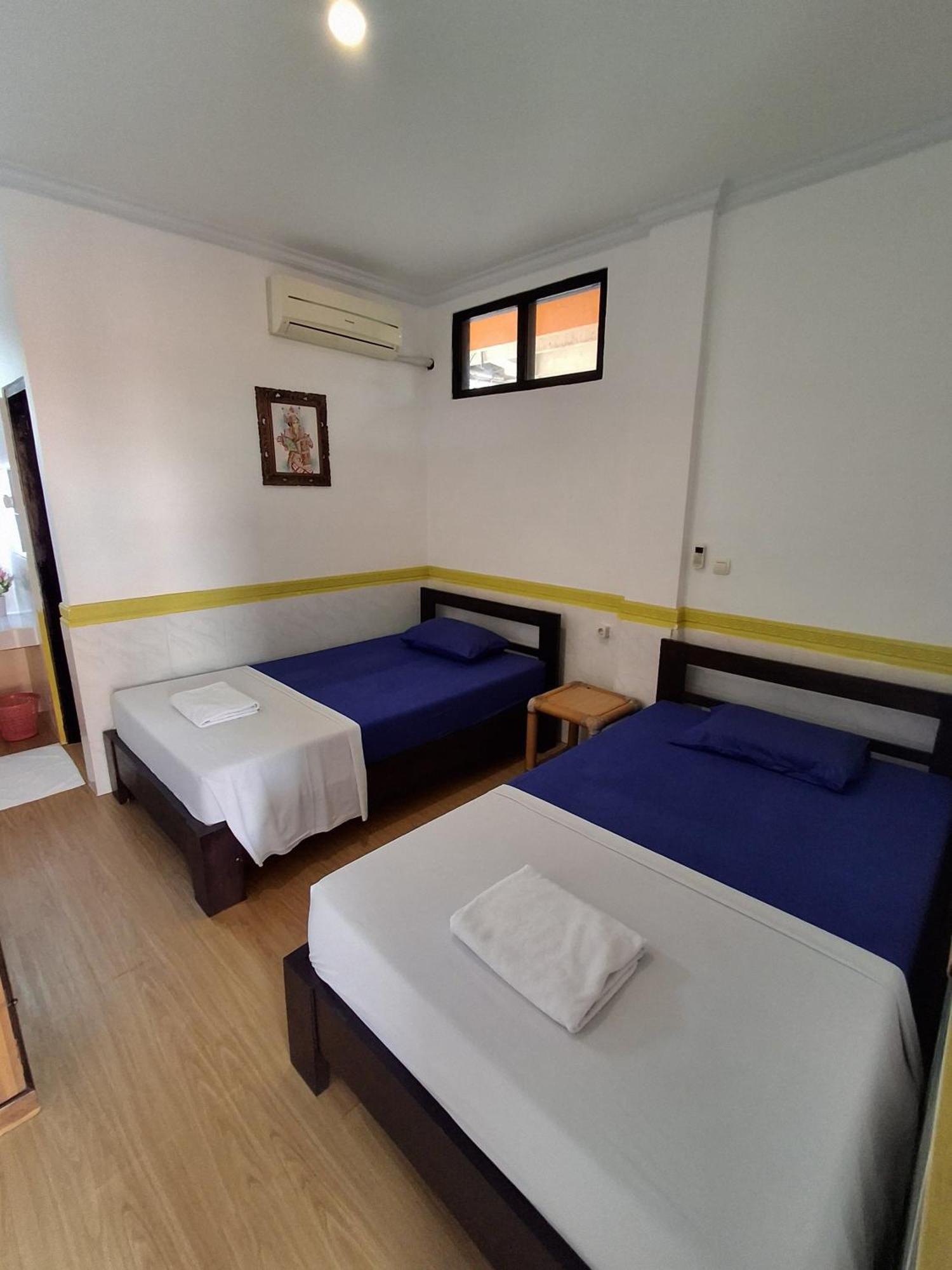 Dharma Homestay Падангбай Екстериор снимка