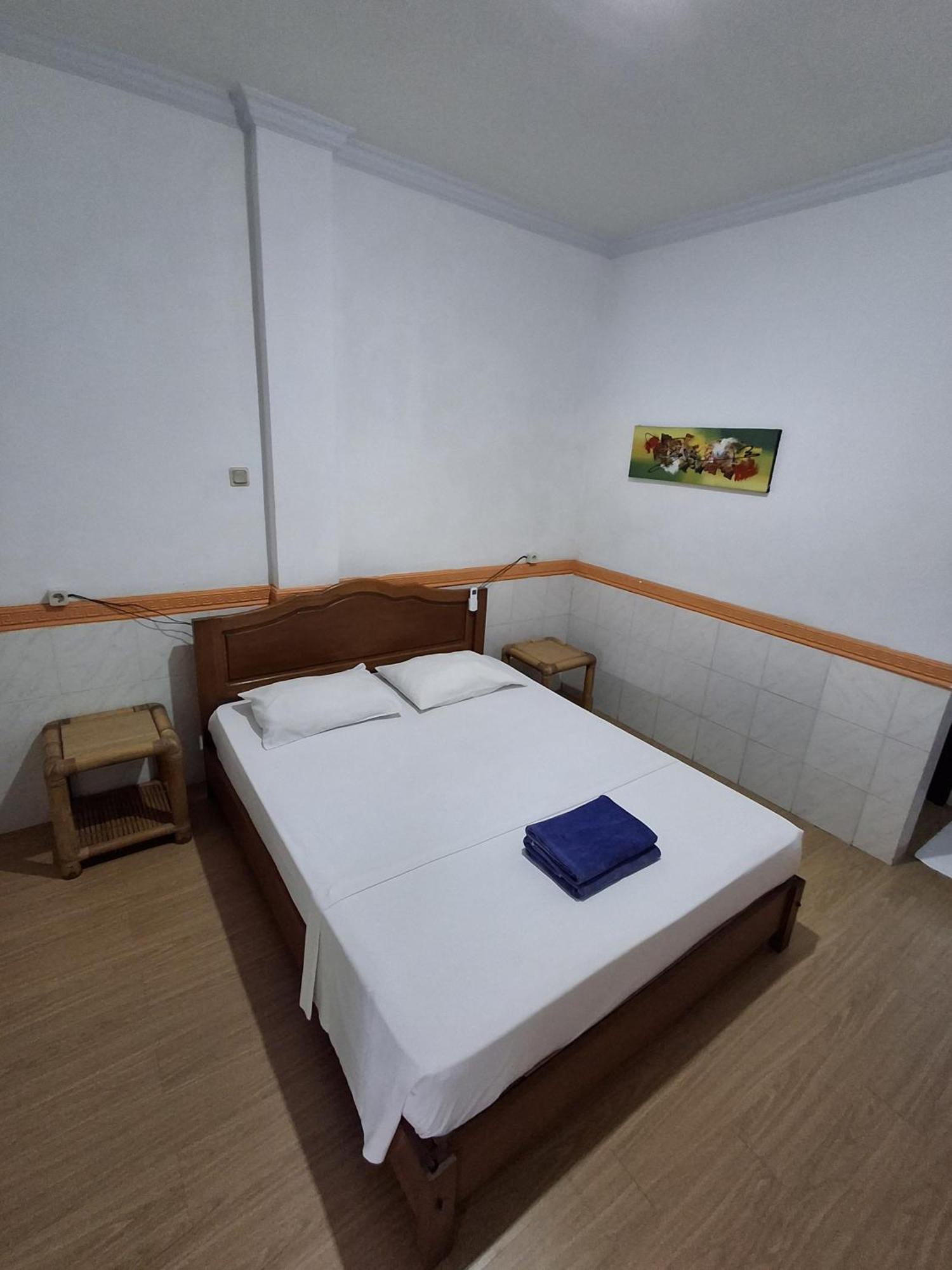 Dharma Homestay Падангбай Екстериор снимка