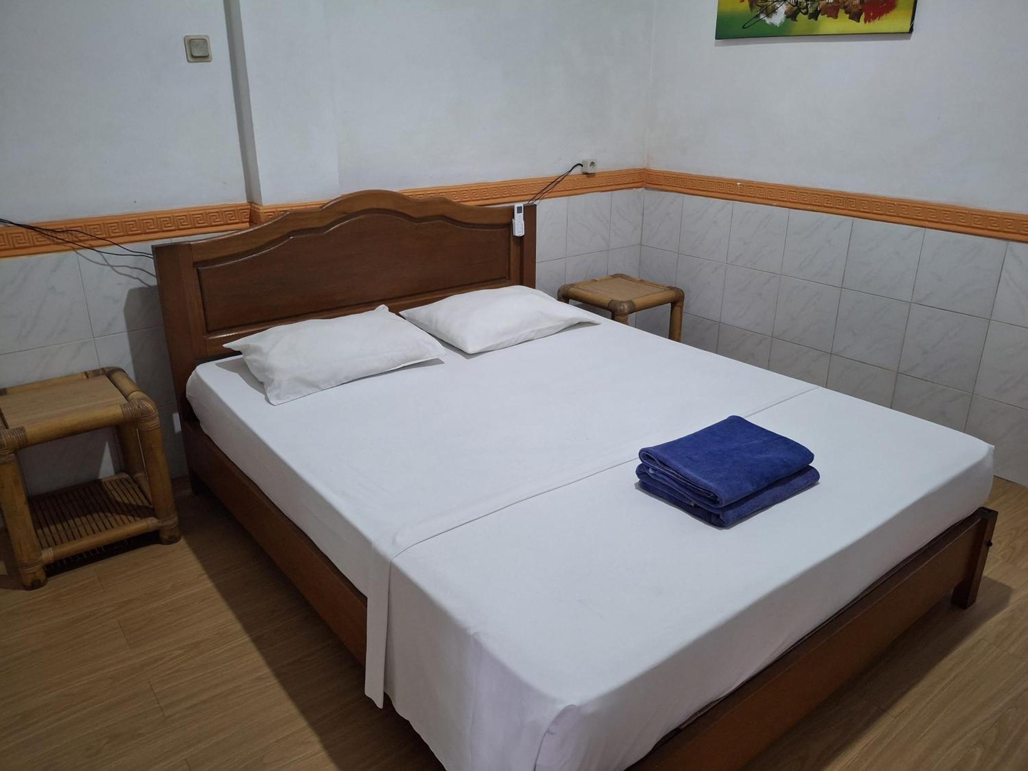 Dharma Homestay Падангбай Екстериор снимка